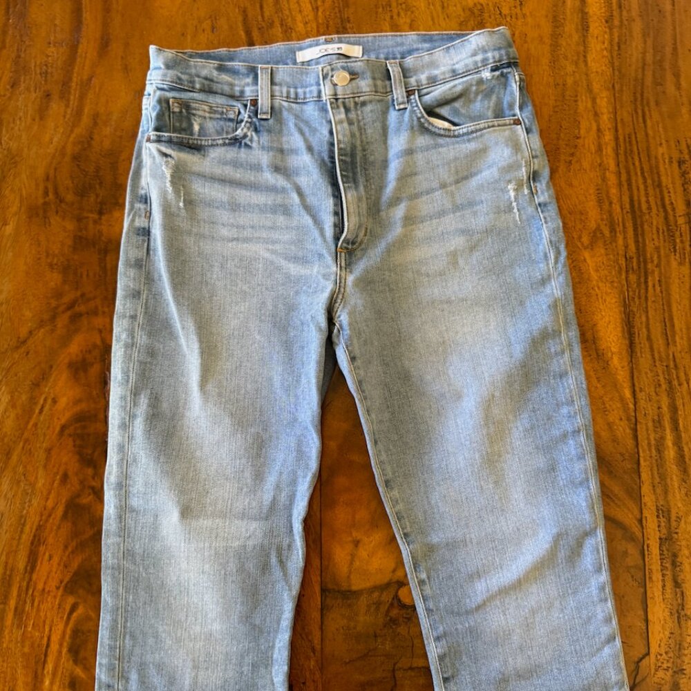 Joe’s high rise straight ankle jeans 31 RN#14947 frayed hem